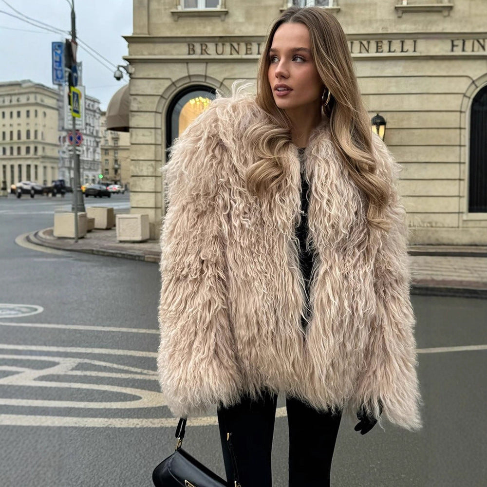 Damen Kurzjacke aus voluminösem Lammfellimitat mit lockiger Struktur Nord Taschen