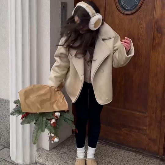 Damen Boxy-Jacke aus Faux-Shearling mit großem Teddykragen und Eingrifftaschen Nord Taschen