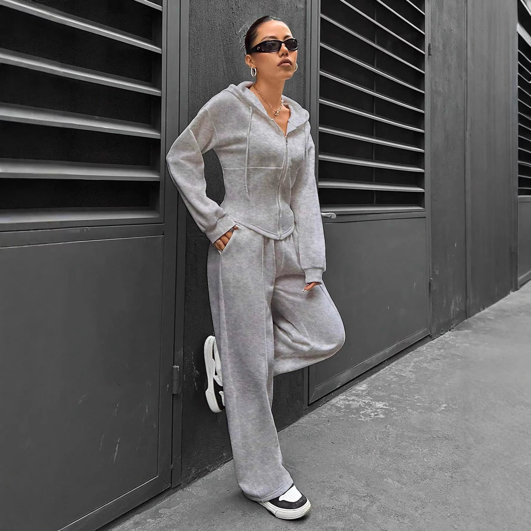 Damen Loungewear-Set mit taillierter Kapuzenjacke und weiter Fleece-Joggingshose Nord Taschen