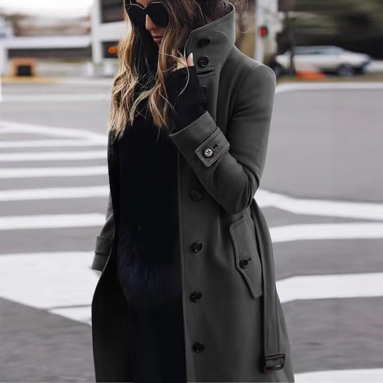 Damen Langschnittiger Trenchcoat mit überhöhtem Stehkragen, Knopfblende und Taillengürteloptik Nord Taschen