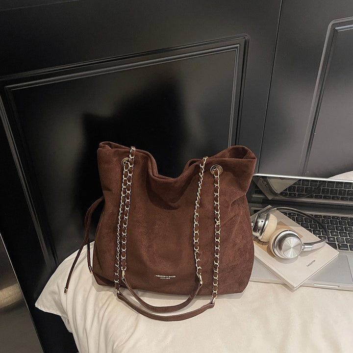 Damen elegante Hobo-Tasche aus Samt mit einzigartigem Anhänger Nord Taschen