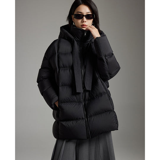 Damen Steppige wärmende Daunenjacke mit Kapuze und weiter Silhouette Nord Taschen
