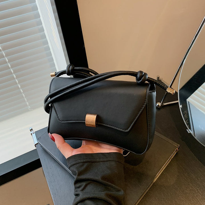Damen Designer Umhängetasche mit elegantem Verschluss Nord Taschen