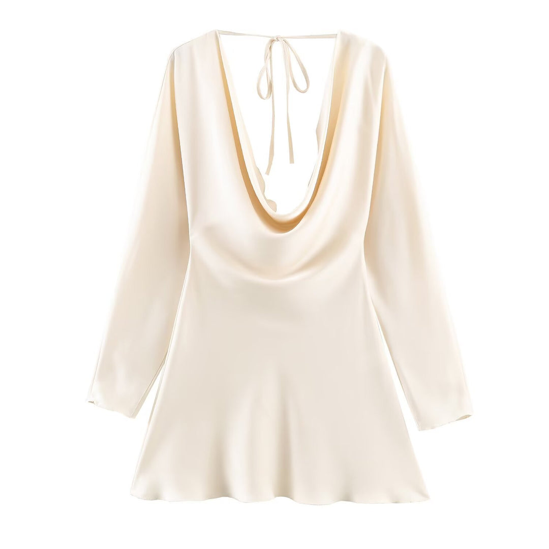 Damen Kurzes Satin-Minikleid mit tiefem Wasserfall‑Rücken, V‑Ausschnitt vorne und langen Ärmeln Nord Taschen