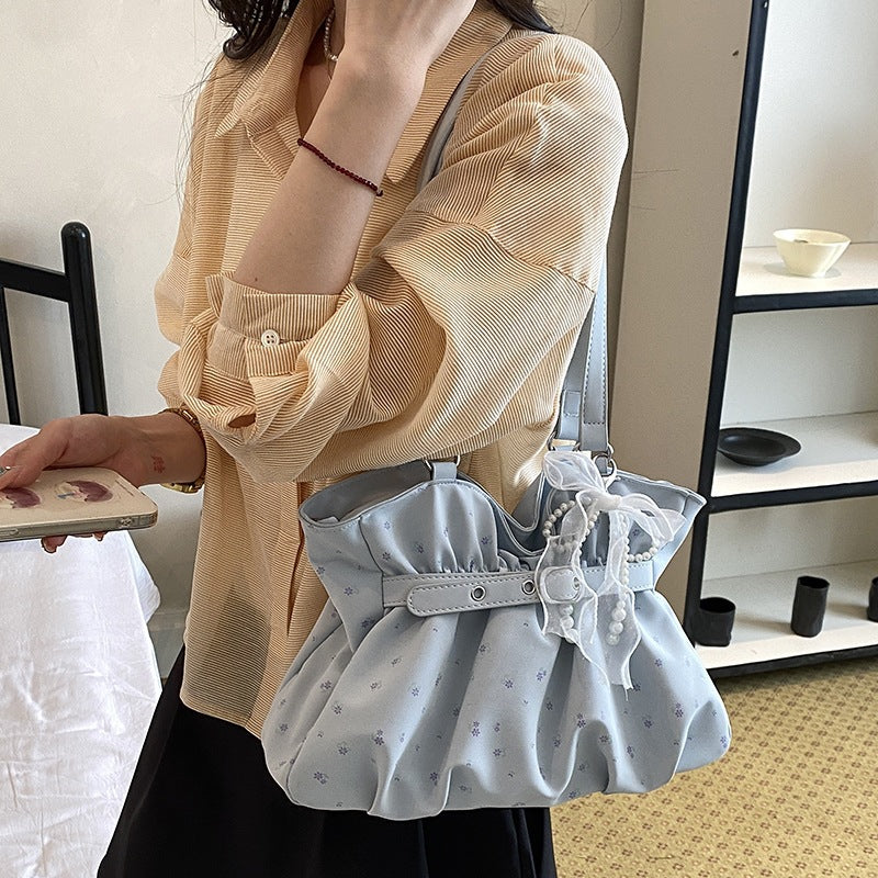Damen modische Handtasche mit verspieltem Rüschendesign und eleganten Details Nord Taschen
