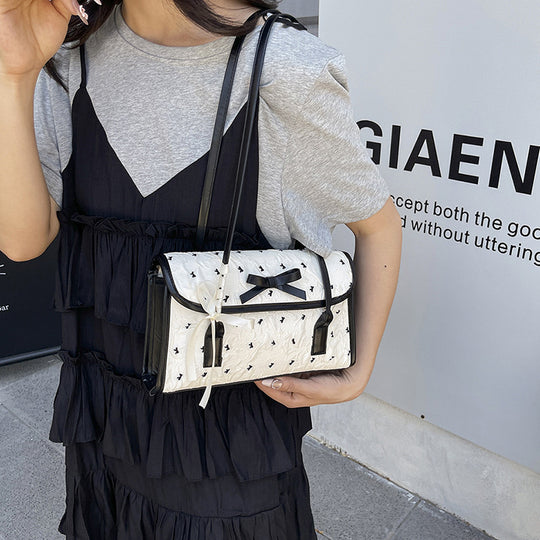 Damen elegante Handtasche mit floralem Design Nord Taschen