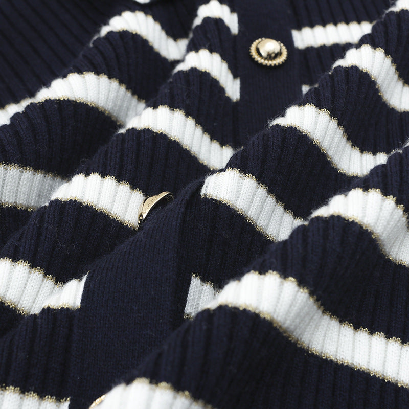 Damen Marin-inspiriertes Rippenstrick-Cardigan mit Polokragen und Zierknopfleiste Nord Taschen