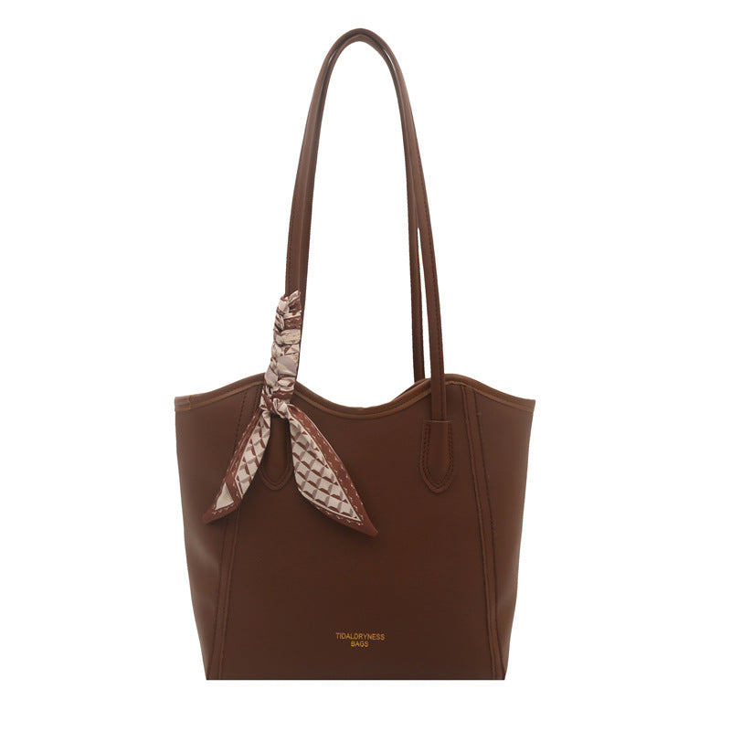 Damen elegante Handtasche mit modischem Schalszierring Nord Taschen