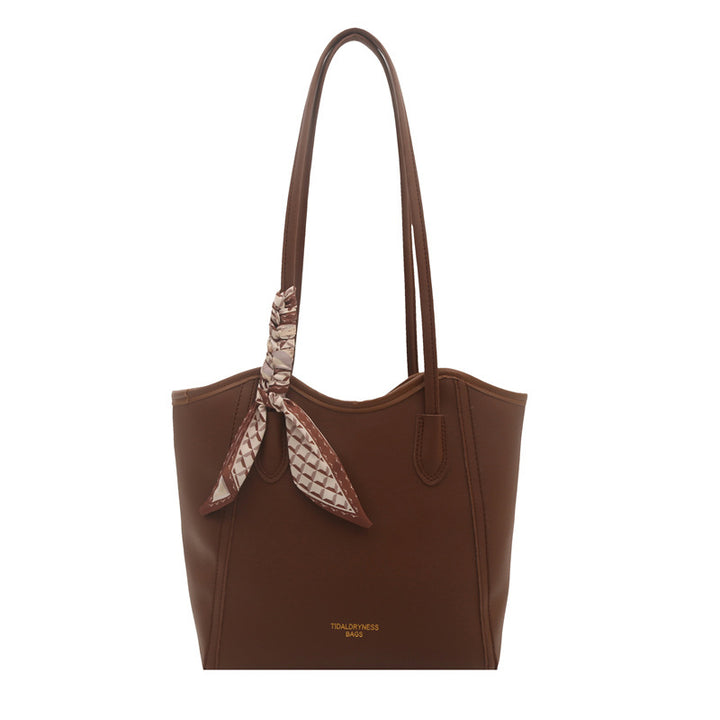 Damen elegante Handtasche mit modischem Schalszierring Nord Taschen