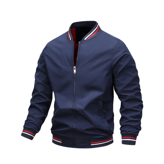 Herren Leichter Bomberblouson aus technischem Nylon mit gestreiften Rippbündchen und kontrastiertem Innenfutter Nord Taschen