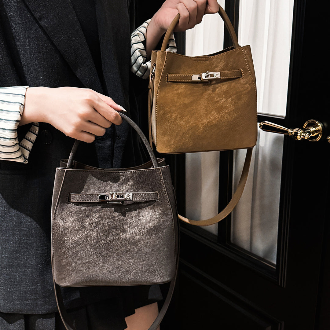 Damen Hobo-Tasche mit eleganten Satteltaschen-Elementen Nord Taschen