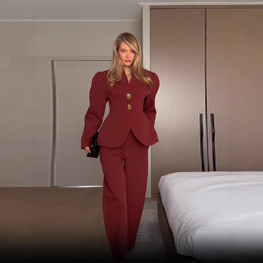 Damen Taillierter Blazer mit Schößchen und weite Hose mit hohem Bund Nord Taschen