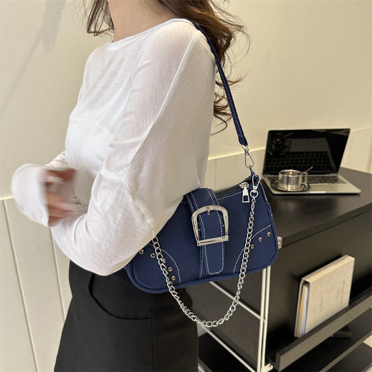 Damen modische Umhängetasche mit dekorativem Kettenriemen und stylischem Verschluss Nord Taschen
