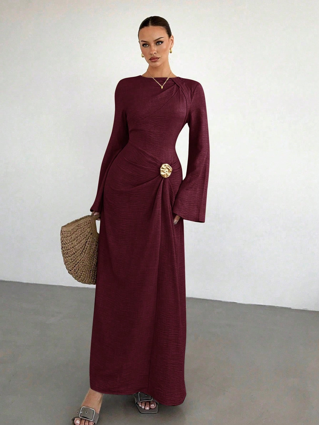 Damen Maxikleid mit Drapierung, Zierbrosche und weiten Trompetenärmeln Nord Taschen