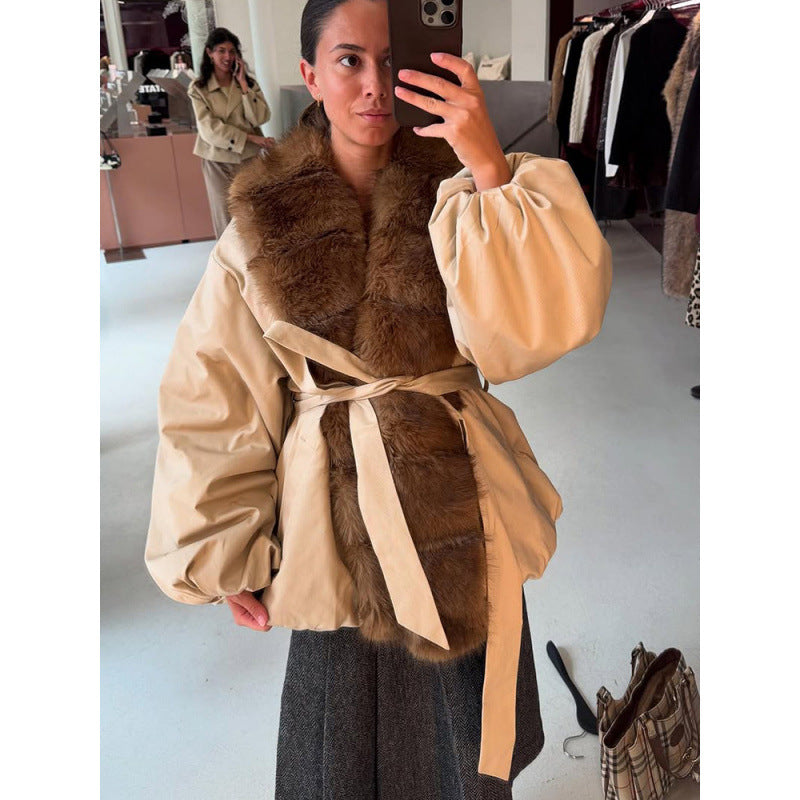 Damen Kurze Taillierte Jacke mit Fellkragen und Ballonärmeln Nord Taschen
