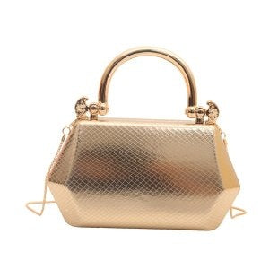 Damen stilvolle Handtasche mit exklusivem Metallgriff Nord Taschen