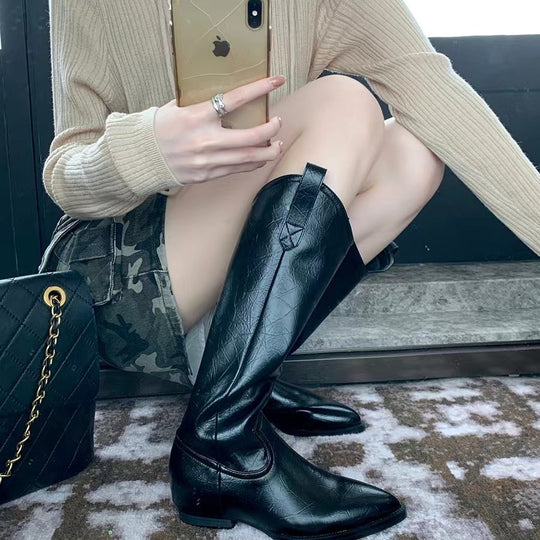 Damen Kniehohe Western‑Stiefel aus Glattleder mit spitzer Kappe und niedrigem Blockabsatz Nord Taschen