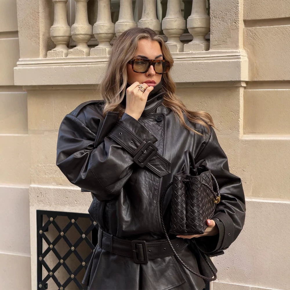 Damen Oversize-Ledertrench mit breitem Taillengürtel, Schnallenärmeln und Stehkragen Nord Taschen