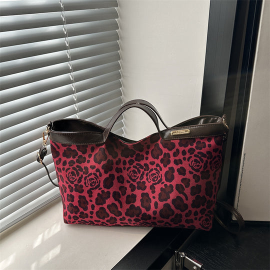 Damen Henkeltasche aus hochwertigem Kunstleder mit klippbarem Schulterriemen Nord Taschen