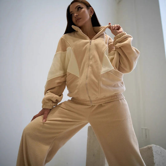 Damen oversized Reißverschluss-Fleecejacke mit Paneel-Details und weiter High-Waist-Loungehose Nord Taschen