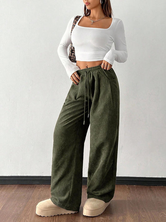 Damen Cordhose mit weitem Bein, elastischem Bund und Kordelzug Nord Taschen