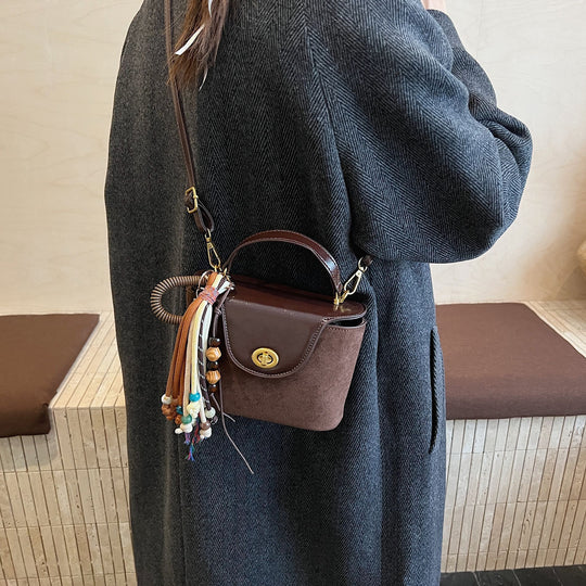 Damen Umhängetasche mit eleganten Quasten und abnehmbarem Schulterriemen Nord Taschen