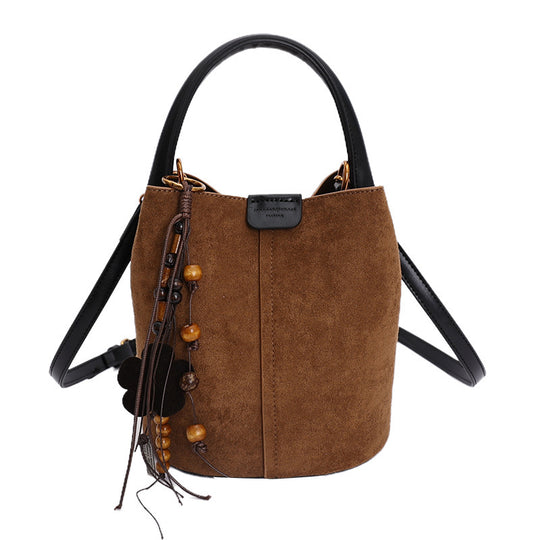 Damen Handtasche mit modernem Design und verspielten Applikationen Nord Taschen
