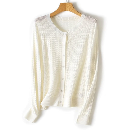 Damen Feinstrick-Cardigan mit Zopfmuster, Rundhalsausschnitt und Knopfleiste Nord Taschen
