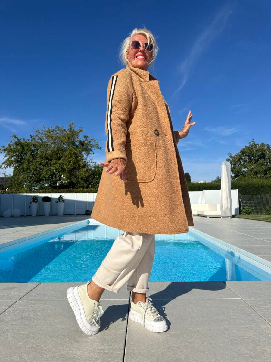Damen Sportliche Longjacke mit praktischen Taschen und Streifenmotiv