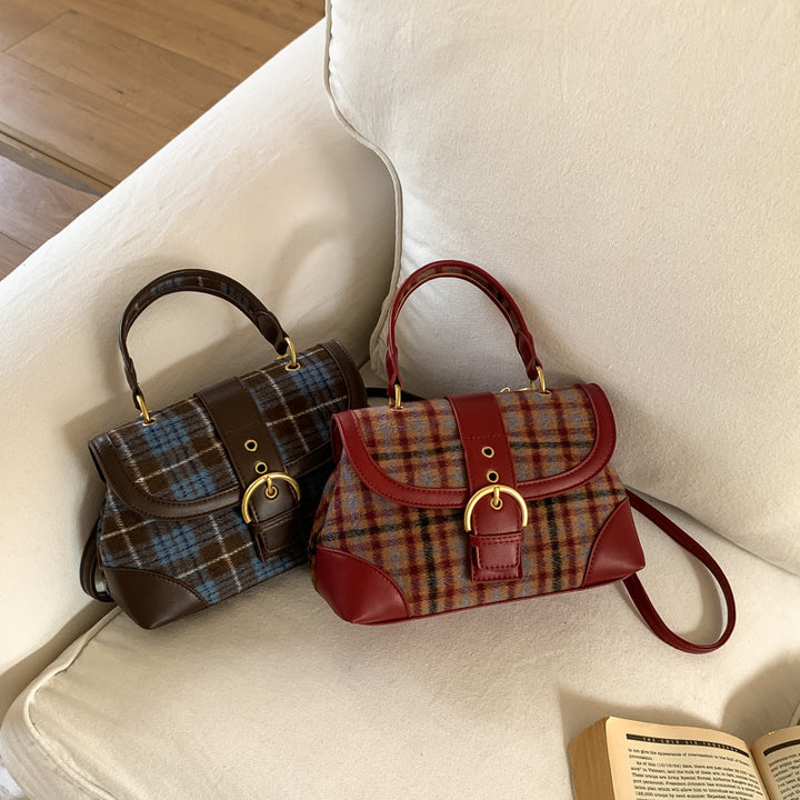 Damen Handtasche mit modernem Karomuster und elegantem Verschluss Nord Taschen