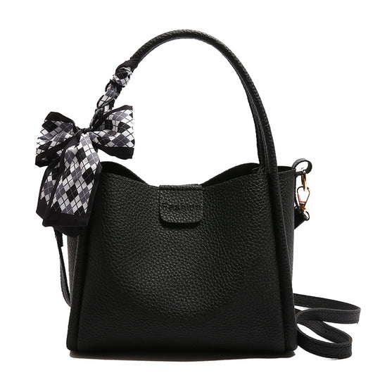 Damen modische Handtasche mit dekorativem Schleifen-Detail Nord Taschen