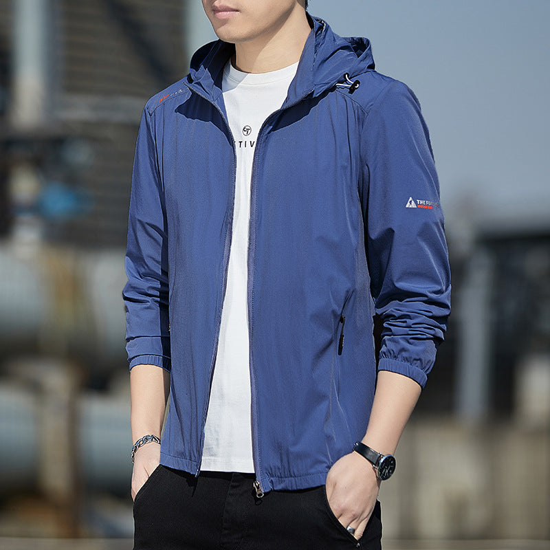 Herren Ultraleichte Wind- und Regenjacke mit Kapuze, Packfunktion und Reißverschlusstaschen Nord Taschen