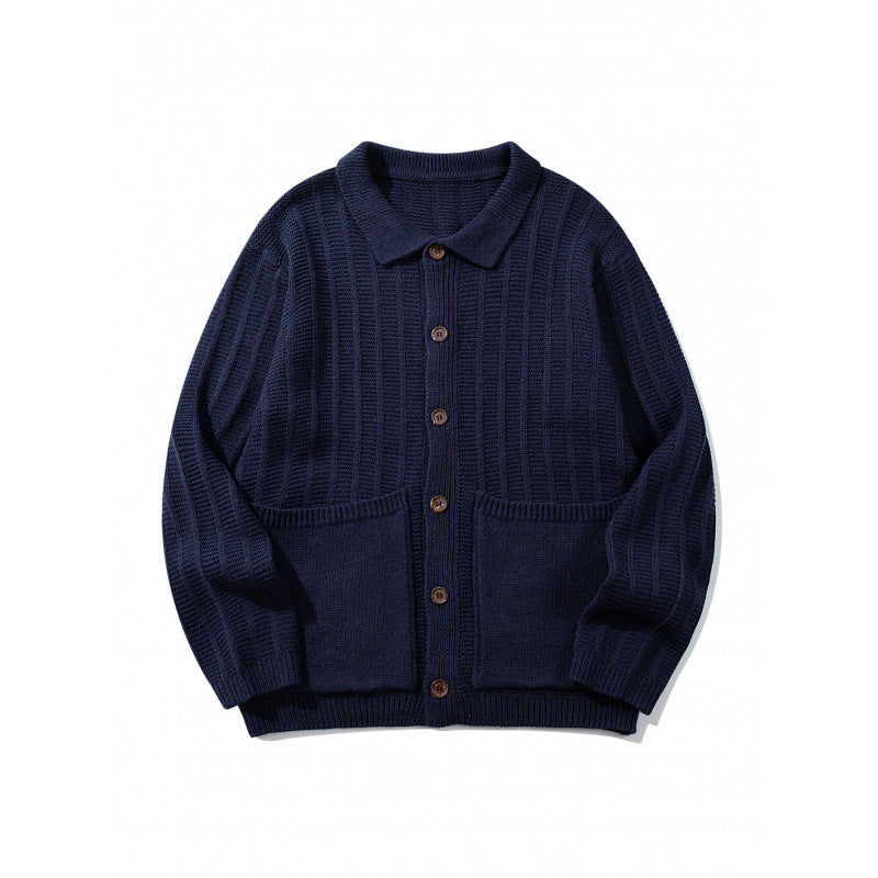 Unisex Grobgestrickte Hemdjacke mit Kentkragen, Knopfleiste und aufgesetzten Taschen Nord Taschen