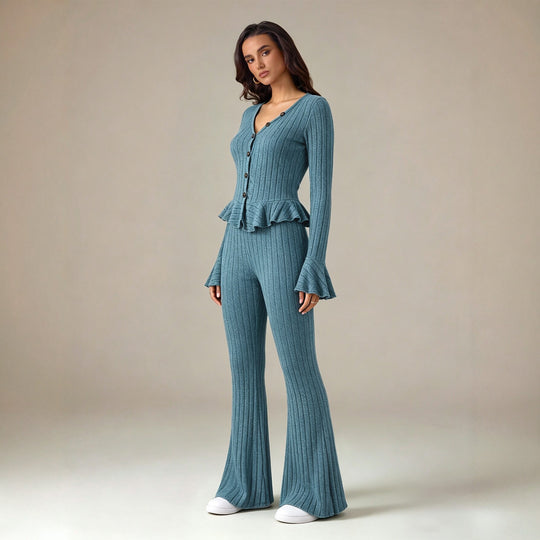 Damen feinstrukturiertes Rippstrick-Set mit tailliertem Knopfcardigan, Volant-Taillenpassform und ausgestellter Schlaghose Nord Taschen