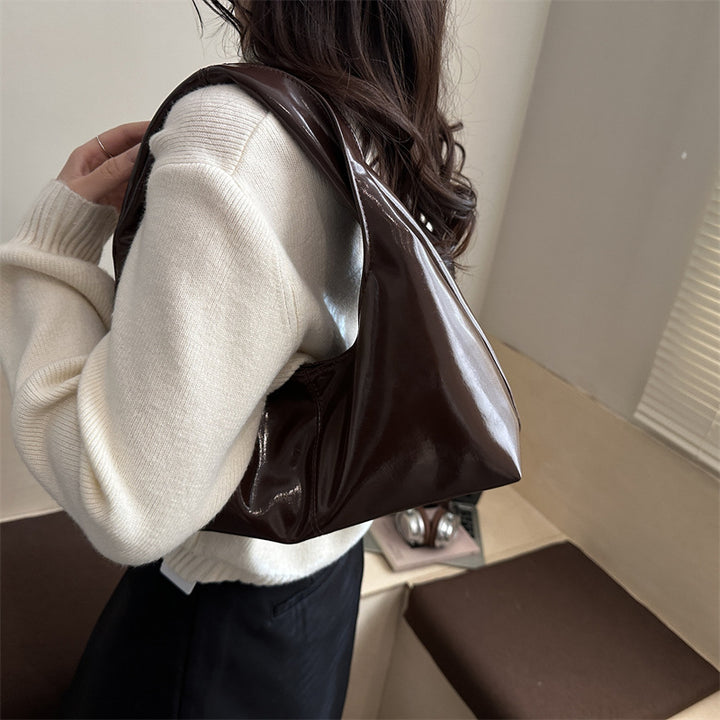 Damen Hobo-Handtasche mit elegantem, glänzendem Finish Nord Taschen