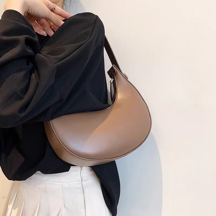 Damen Hobo-Tasche mit elegantem Kettendetail und stilvollem Design Nord Taschen
