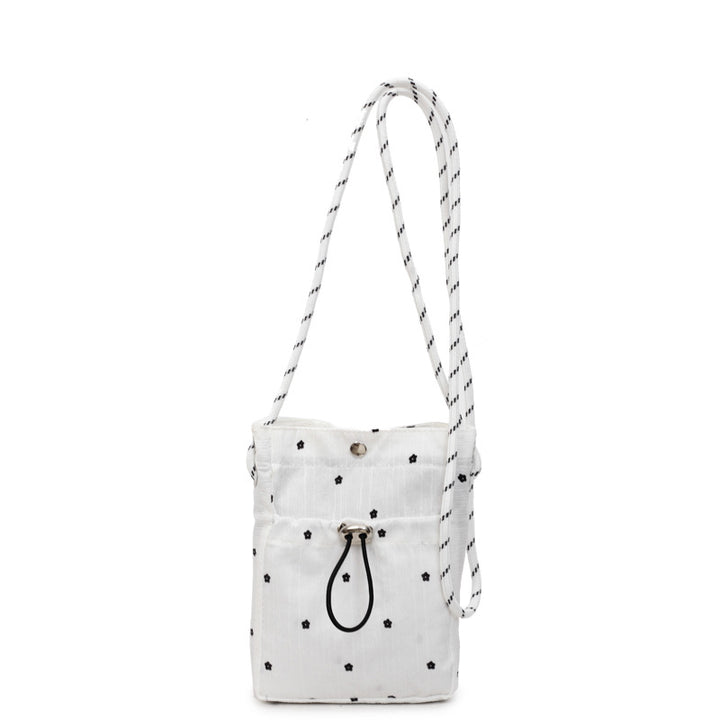 Damen kleine Umhängetasche mit blütenförmigem Design Nord Taschen