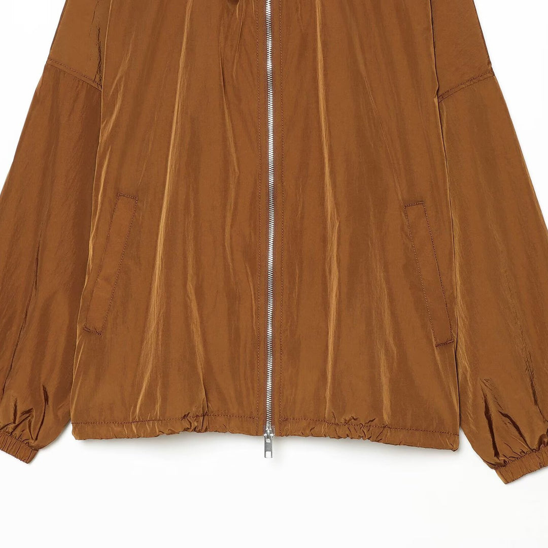 Damen Leichte Kapuzen‑Windjacke aus glänzendem Nylon mit Tunnelzug und Zwei‑Wege‑Reißverschluss Nord Taschen