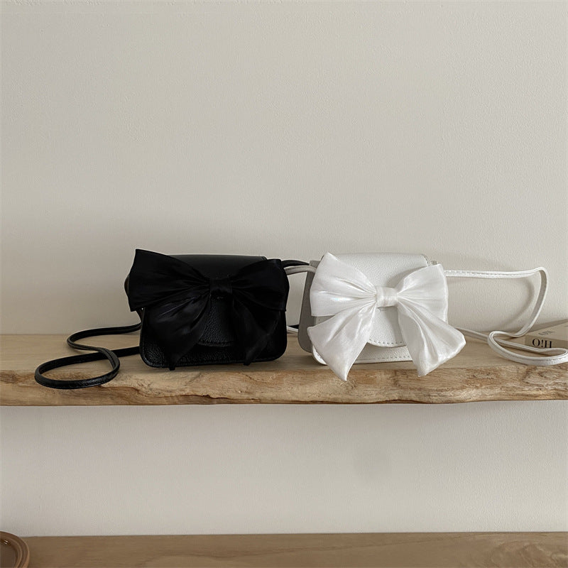 Damen modische Handtasche mit elegantem Schleifenakzent Nord Taschen