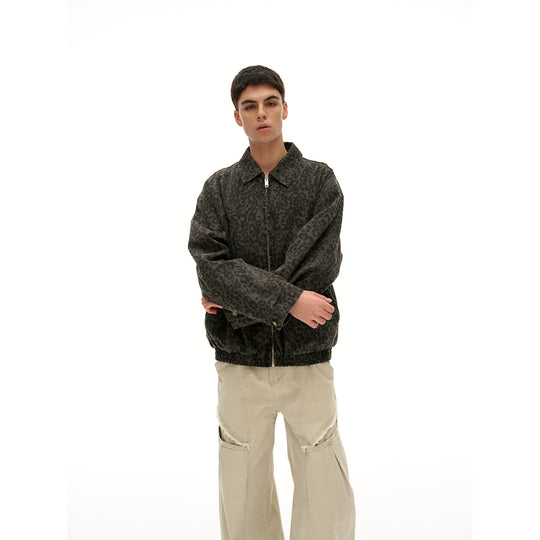 Unisex Leicht wattierte Boxy‑Jacke im Denim‑Look mit tonalem Leo‑Print und elastischem Saum Nord Taschen