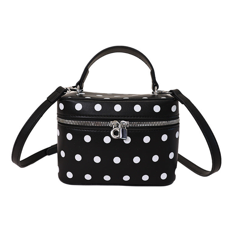 Damen Mini-Handtasche mit verspieltem Design und eleganten Akzenten Nord Taschen