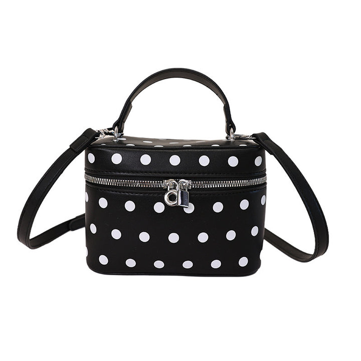 Damen Mini-Handtasche mit verspieltem Design und eleganten Akzenten Nord Taschen