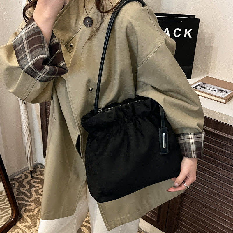 Damen lässige Veloursledertasche mit Raffungen Nord Taschen