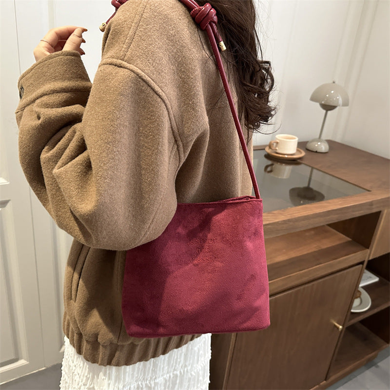 Damen elegante Wildleder-Handtasche mit modischen Akzenten Nord Taschen