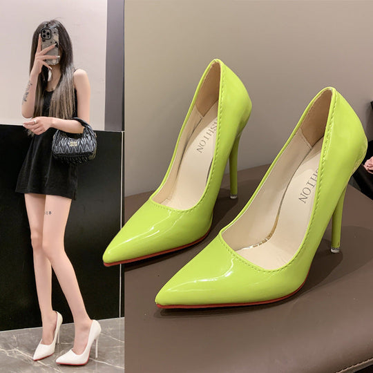 Damen Klassische High Heels mit spitz zulaufendem Design und hochglänzender Oberfläche