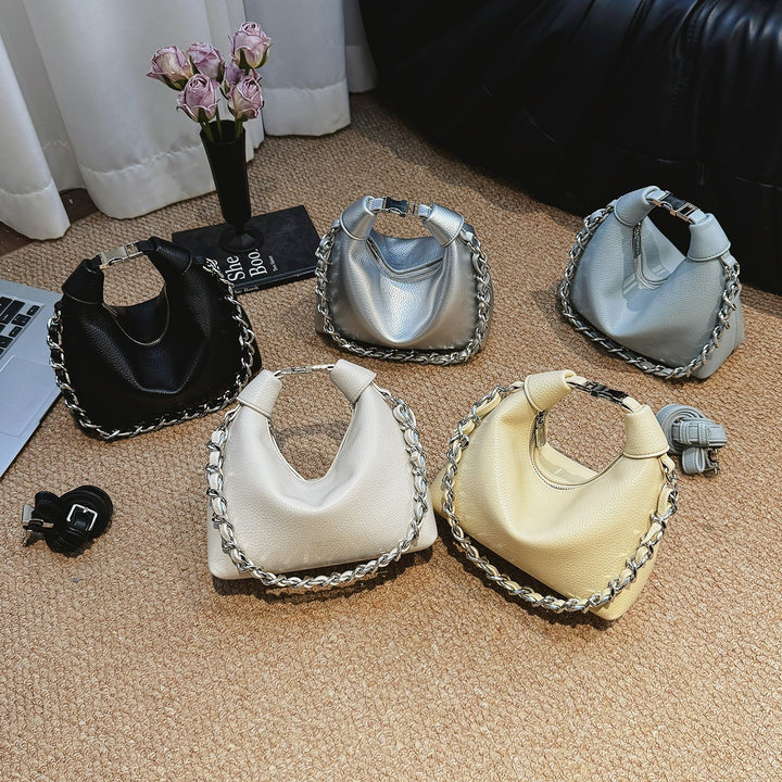Damen Hobo-Tasche mit schimmernder Oberfläche und trendigem Kettenakzent Nord Taschen