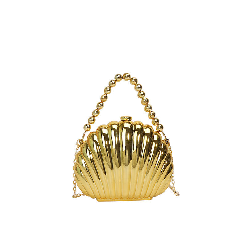 Damen Clutch im Muschel-Design mit stilvollem Kettenriemen Nord Taschen
