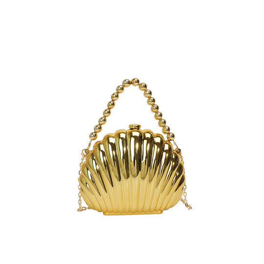 Damen Clutch im Muschel-Design mit stilvollem Kettenriemen Nord Taschen