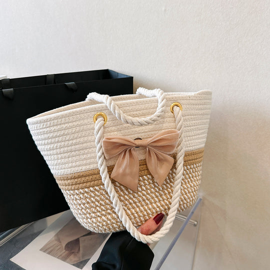 Damen Trendige Strandtasche mit geflochtenen Griffen und dekorativer Blüte Nord Taschen