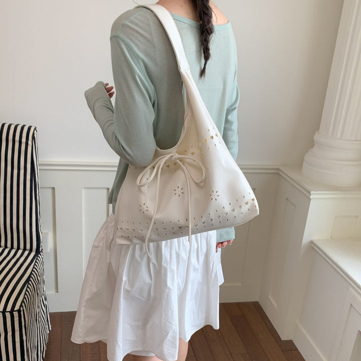 Damen Hobo-Tasche aus weichem Leder mit verzierten Details Nord Taschen